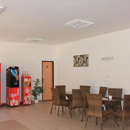 酒店 Hlboke 波切尼斯